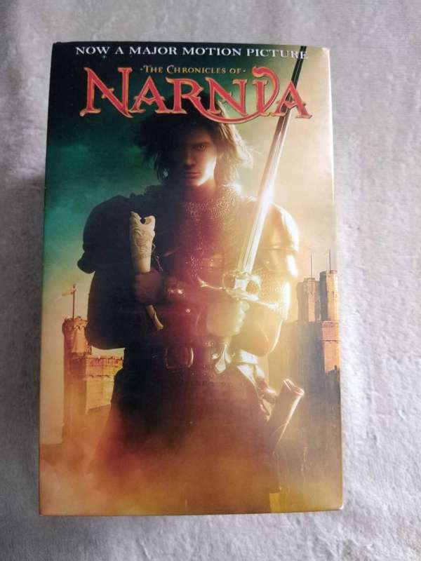 C. S. Lewis The Chronicles of NARNIA