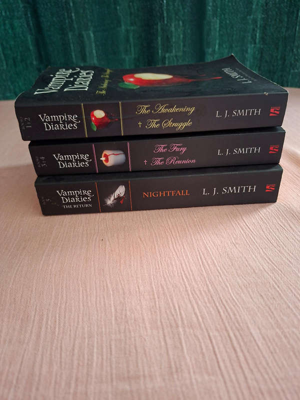 L.J. Smith Vampire Diaries 1&2,3&4 and 5