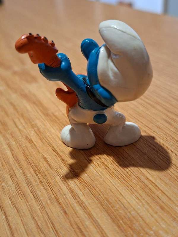 Smurf Lead Guitar Player