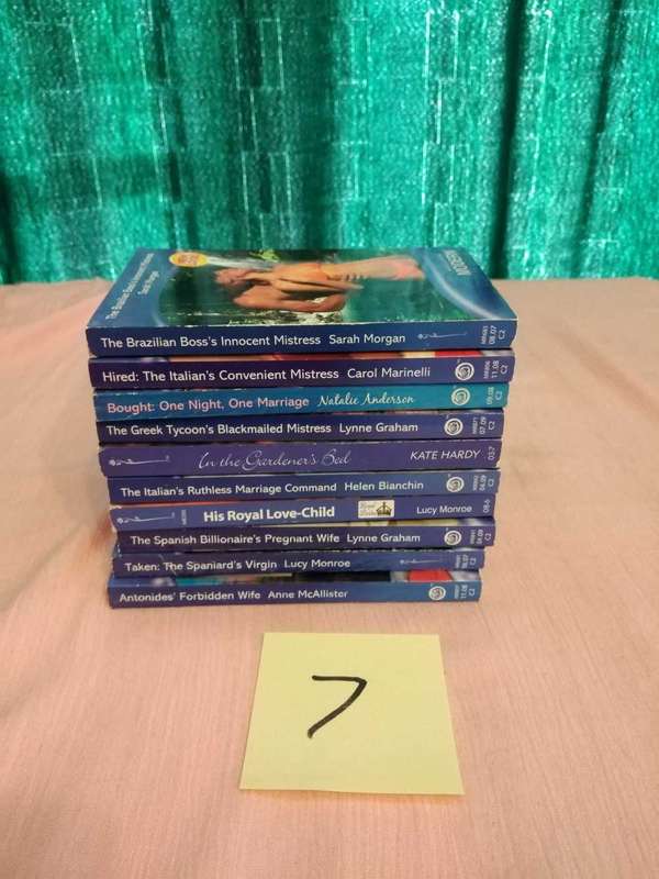 10 Assorted Mills and Boon Modern Romance