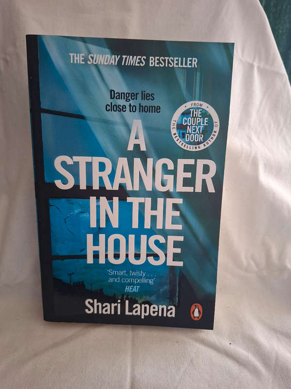 Shari Lapena A Stranger in the House