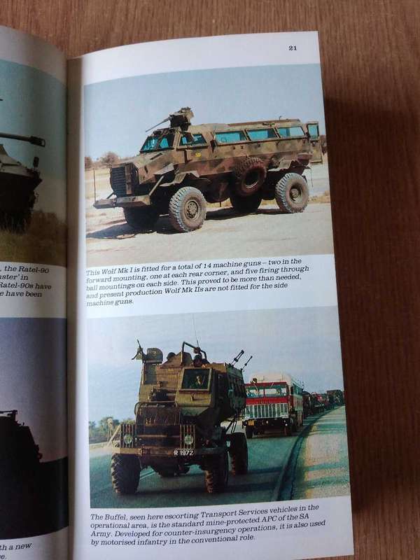 South African Arms and Armour by Helmoed - Rõmer Heitman