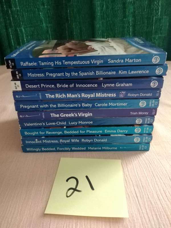 10 Assorted Mills and Boon Modern Romance