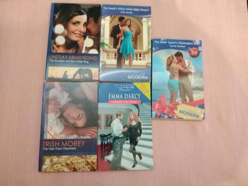 11 Assorted Mills and Boon Modern Romance