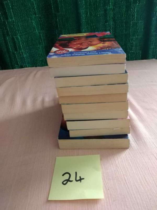 10 Assorted Mills and Boon