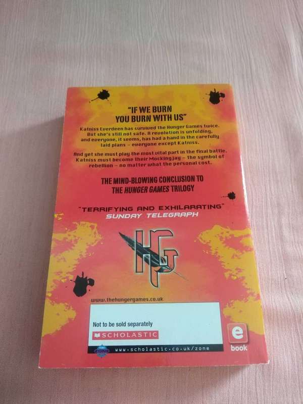 The Hunger Games Mockingjay Suzanne Collins