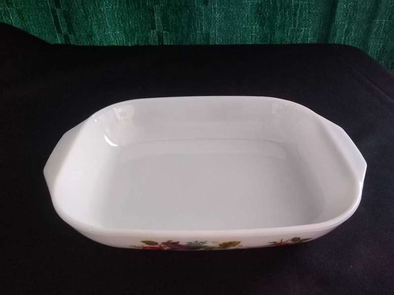 Vintage Pyrex Dish