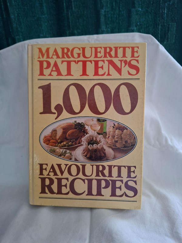 Marguerite Patten's 1000 Favorite Recipes