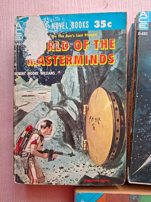 10 Assorted Ace Sci-fi Books