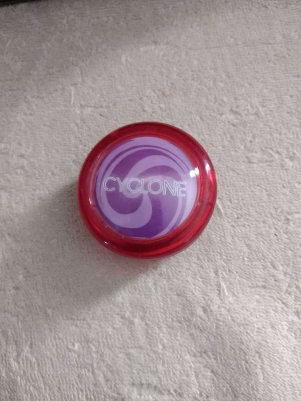 Yo-yo cyclone