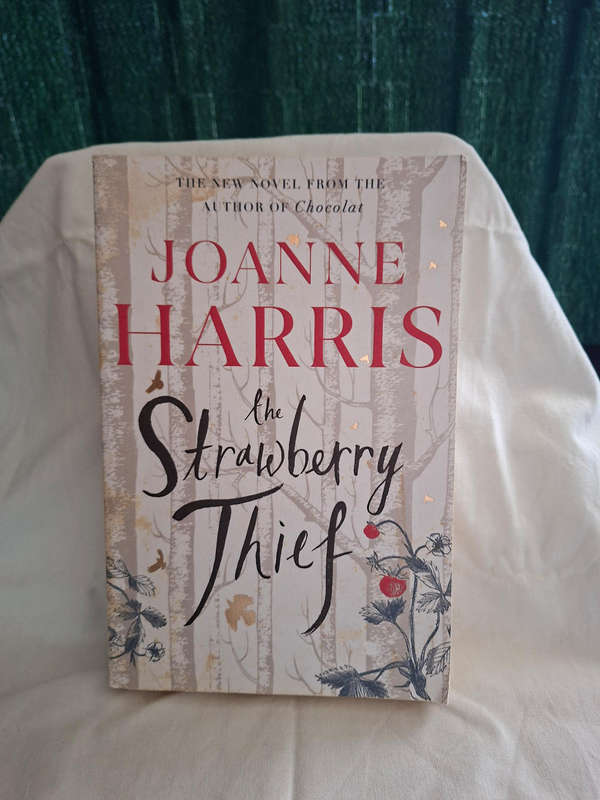 Joanne Harris The Strawberry Thief