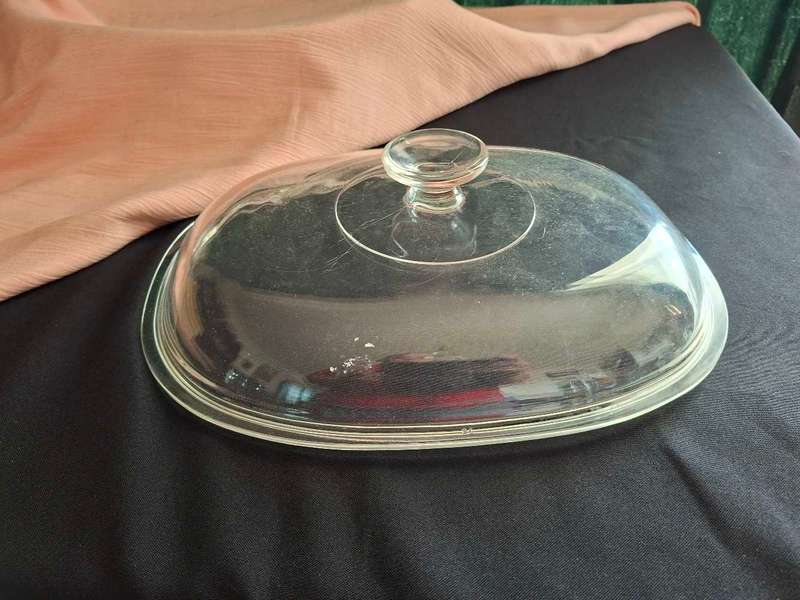 Corning Ware Oval Casserole Dish with Lid
