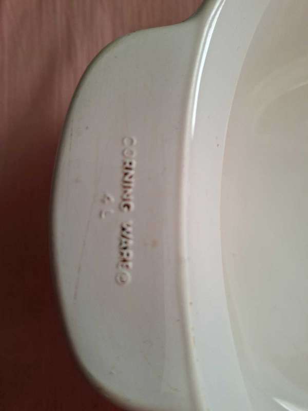 Corning Ware Oval Casserole Dish with Lid