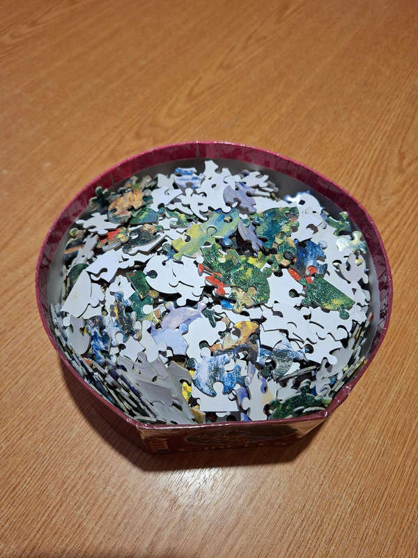 1000 Piece Round Puzzle Waterfall