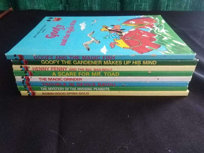 8 Walt Disney Children's books