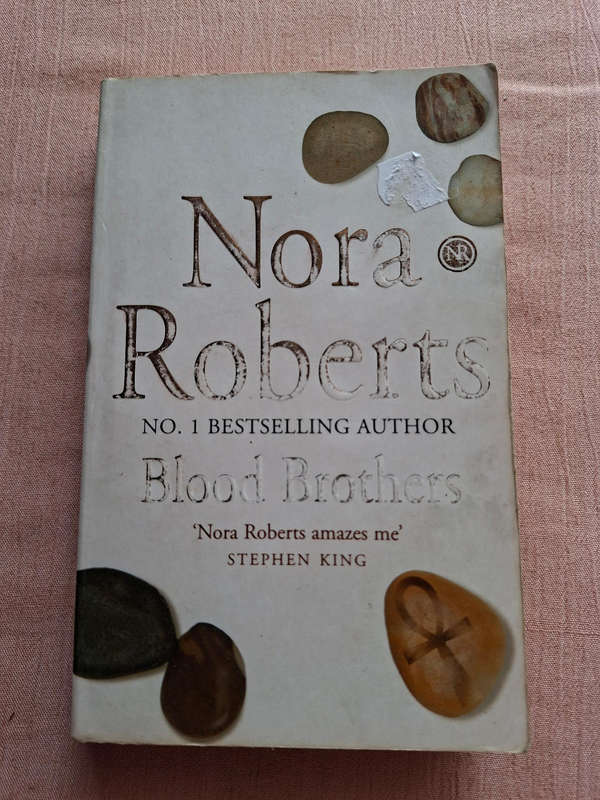 Nora Roberts Blood Brothers
