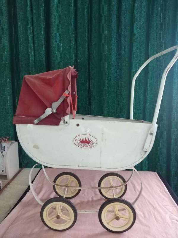 Pram for doll