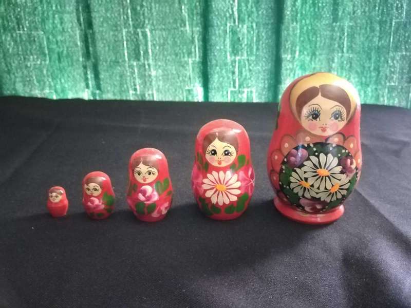 Russian Nesting Dolls 5 layers