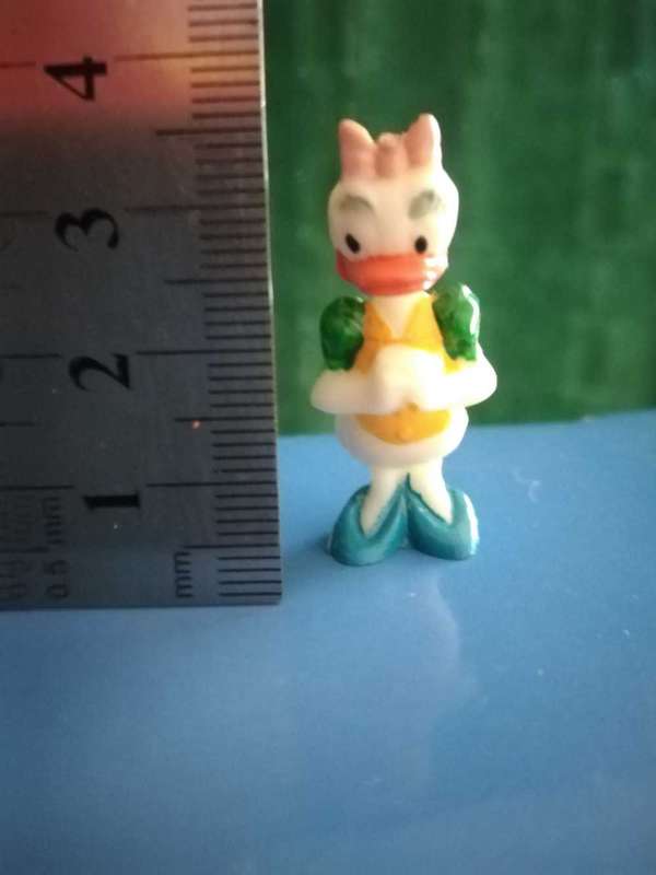 Disneykins Daisy Duck in box