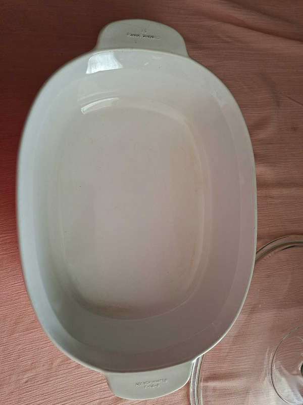 Corning Ware Oval Casserole Dish with Lid
