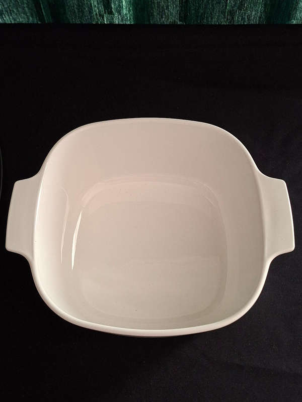Corningware Casserole Dish 3L