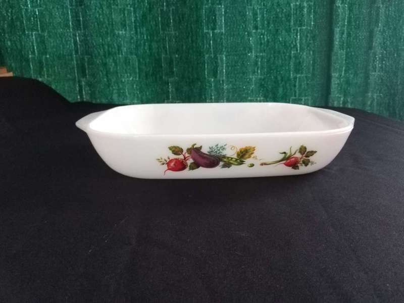 Vintage Pyrex Dish