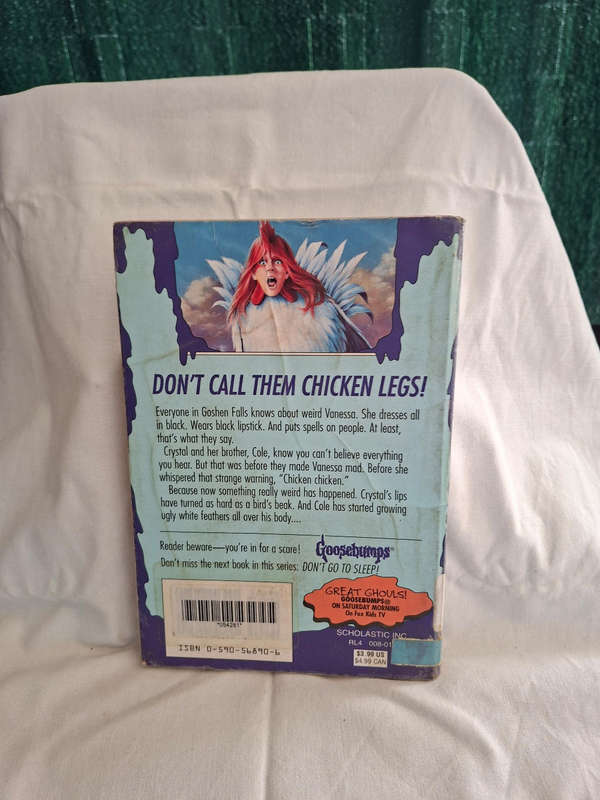 R. L. Stine Goosebumps Chicken Chicken