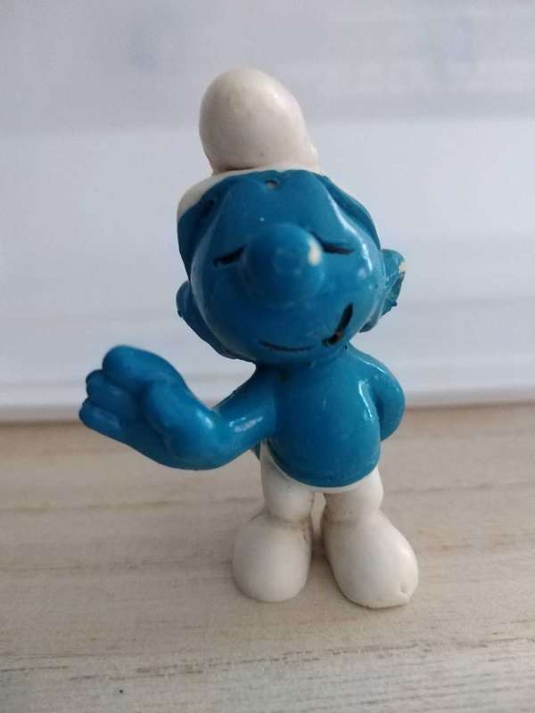 Smurf Waving Peyo