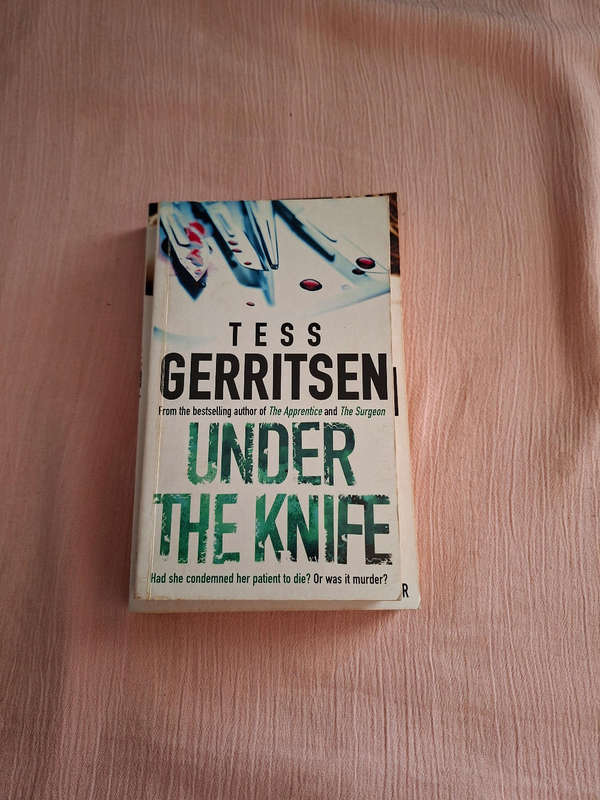 Tess Gerristen Under The Knife