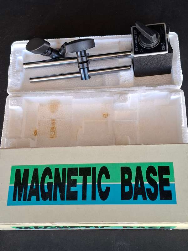 Dial Gauge 2046F Carbide ball point 0.01 mm Mitutoyo c/w Magnetic base - Kanetic CB-B
