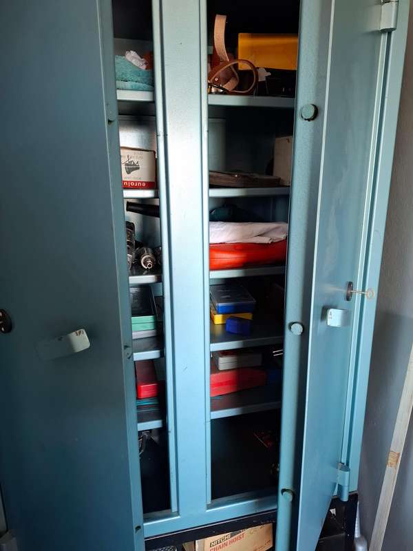 Double door cabinet tool locker safe 1300 x 1000 x 500