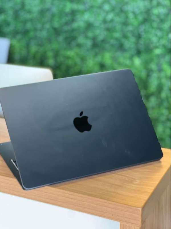 Apple Macbook Air M2 8GB 256SSD 13inch