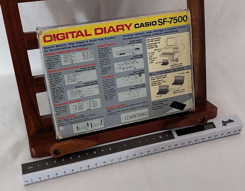 Vintage CASIO Digital Diary SF - 7500