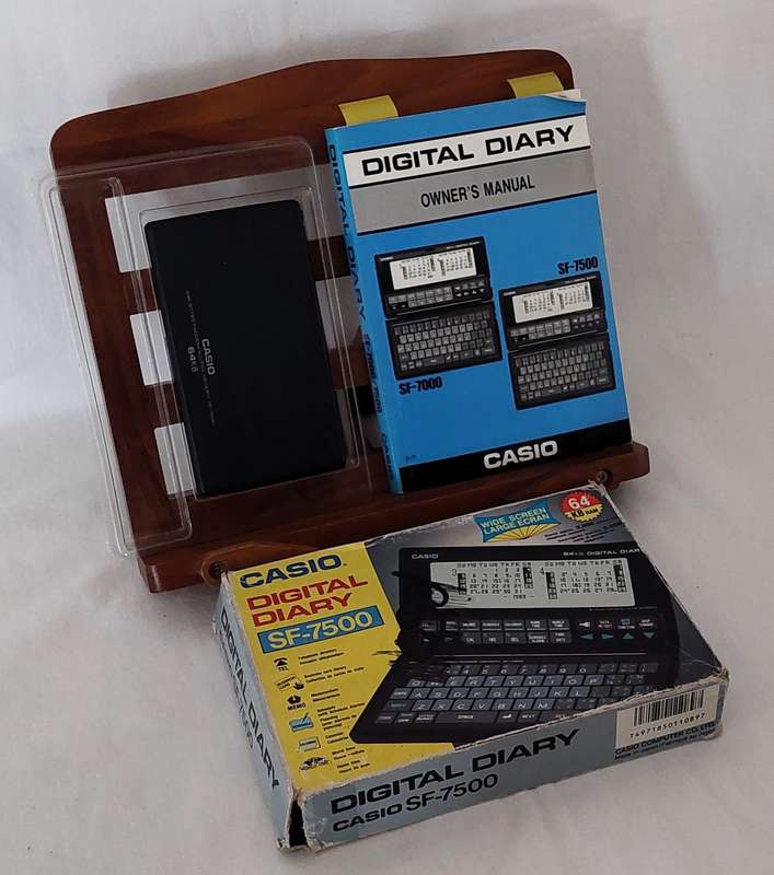 Vintage CASIO Digital Diary SF - 7500