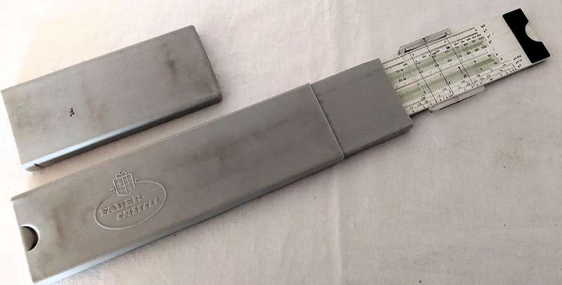 Vintage collectable Faber-Castell 52/82 slide rule with the original casing - Made in Switzerland