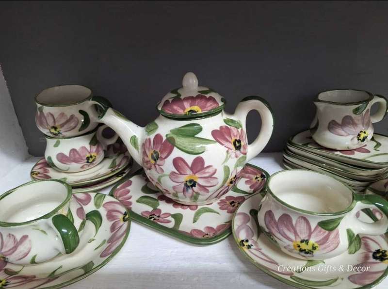 Emma Bridgewater Type Unmarked Teaset