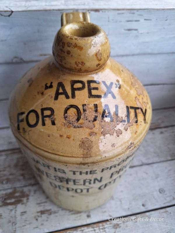 1 GALLON POTTERY JAR : WESTERN PROVINCE WINE DEPOT (PTY) LTD :"APEX"