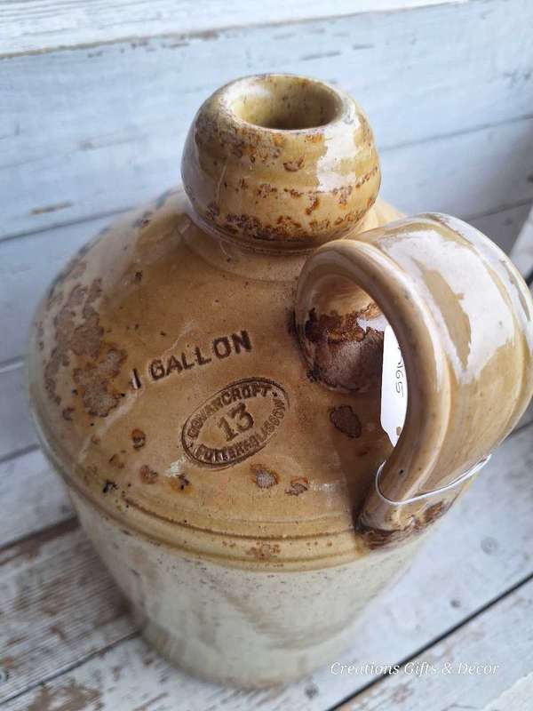 1 GALLON POTTERY JAR : WESTERN PROVINCE WINE DEPOT (PTY) LTD :"APEX"