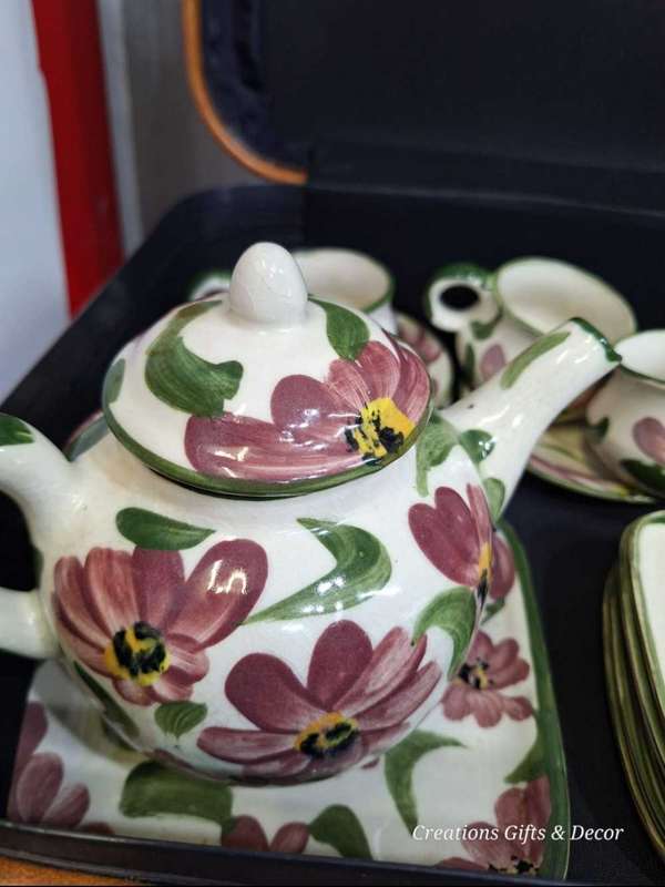 Emma Bridgewater Type Unmarked Teaset