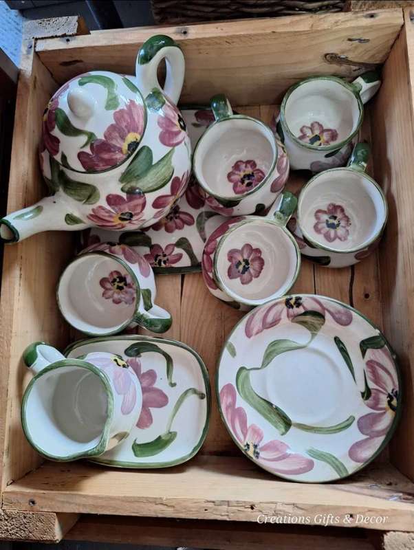 Emma Bridgewater Type Unmarked Teaset