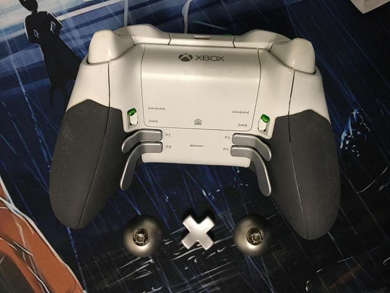 Xbox Elite Pro controller