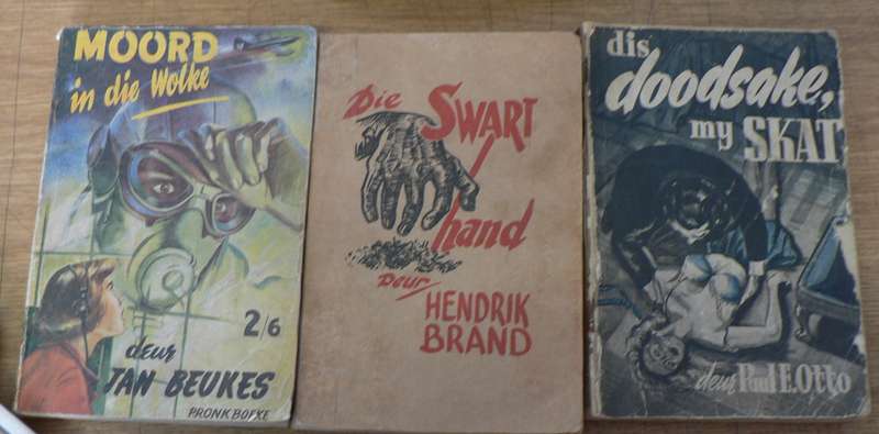 9 x versamelbare Afrikaanse slapbandboekies