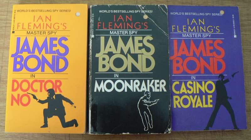 3 x James Bond paperbacks(lot1)