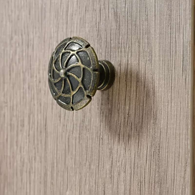 Round Cabinet Pull