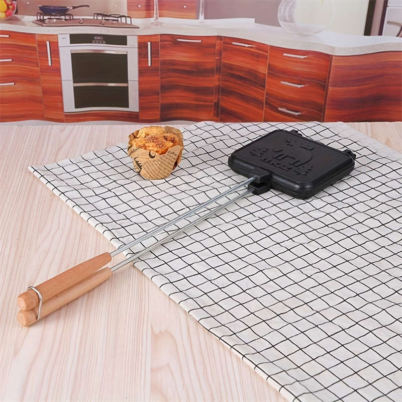 Durable Aluminum Kitchen Gadgets Non-Stick Double-Sided Mini Waffle Maker