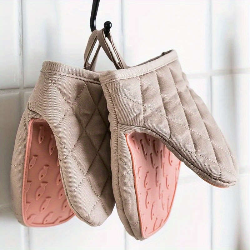 1x Beige Quilted Silicone Oven Mitt - Heat Resistant