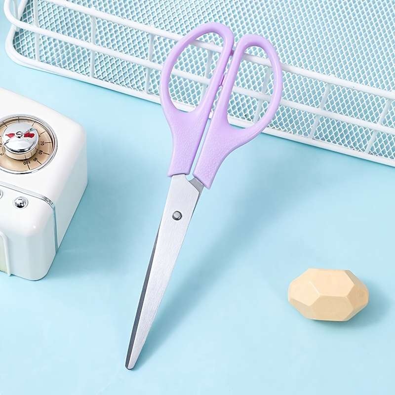 1 Piece Of Iron Scissors