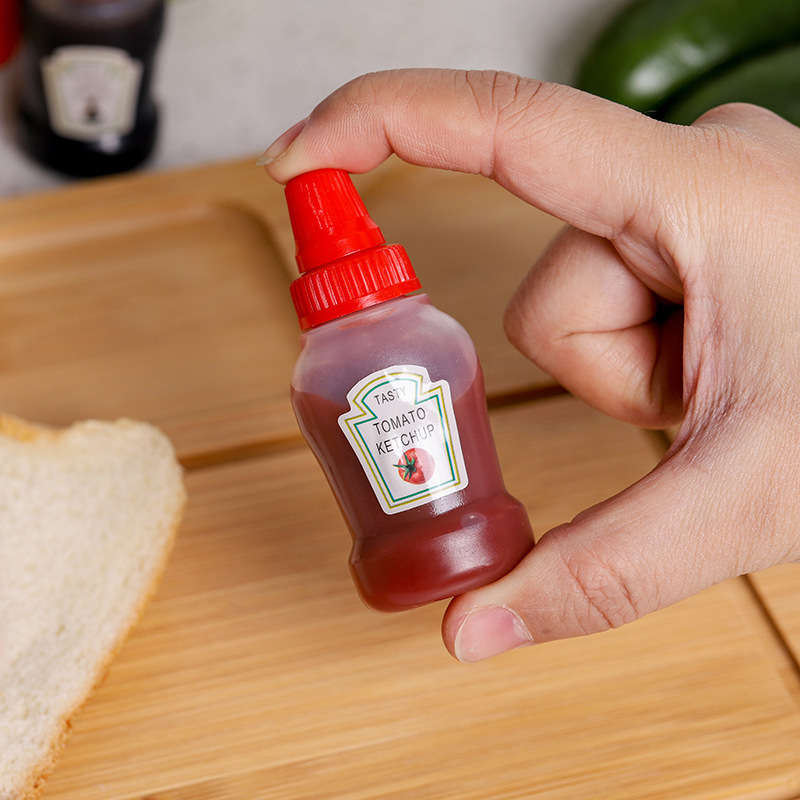 4pcs Mini Portable Salad Ketchup Bottles