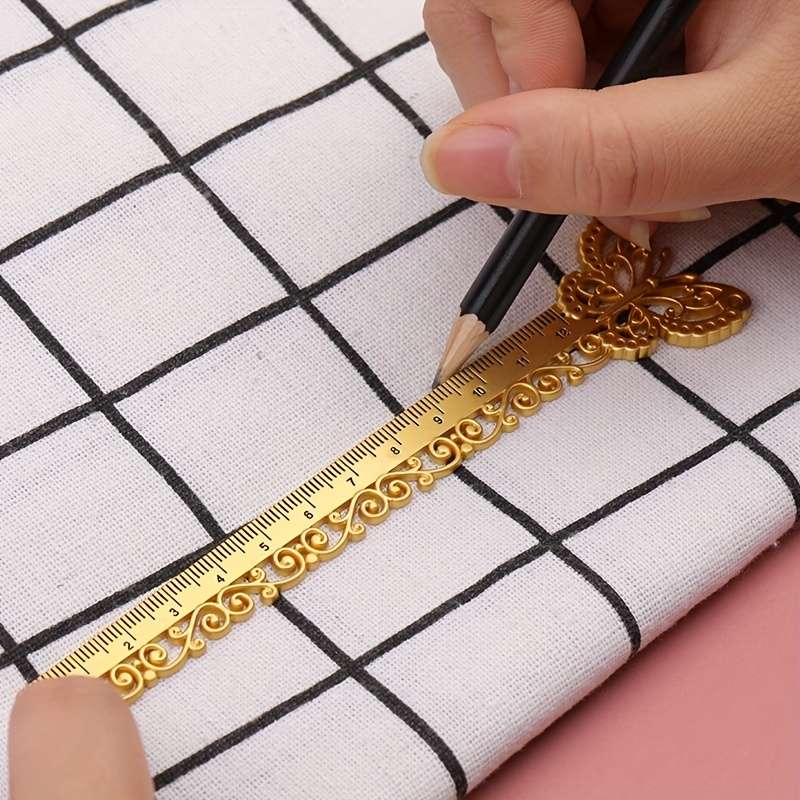 1 Piece Of Elegant Metal Bookmark Ruler