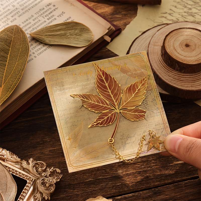 1 x Vintage Autumn Maple Leaf Bookmark
